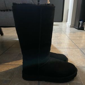 UGG tall